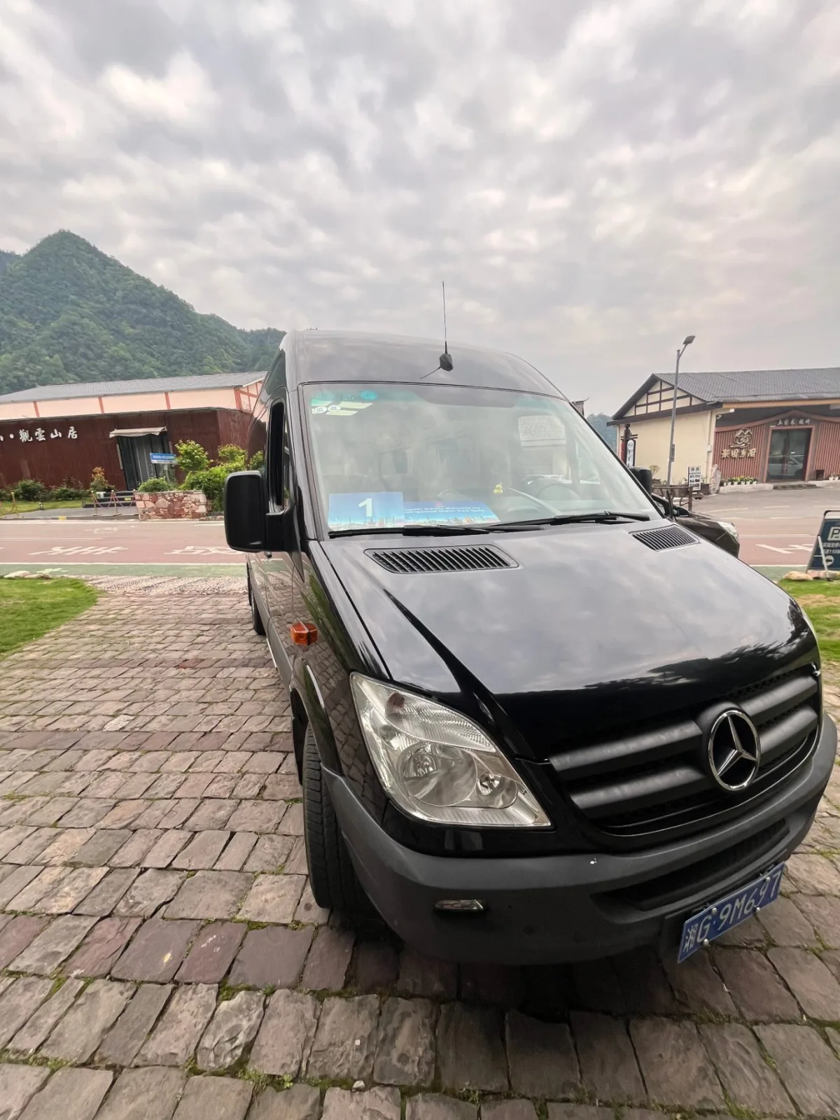 Mercedes-Benz Sprinter used for Zhangjiajie private tours and airport transfers